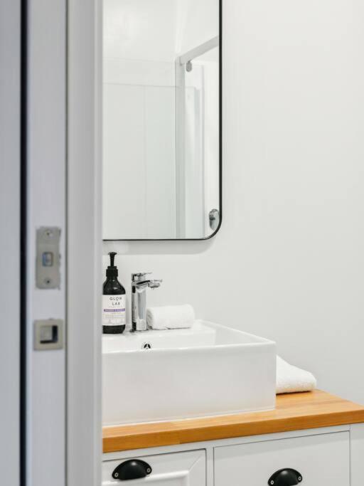 Apartament 950M To Cbd - Instant Book Tidy Unit Gisborne Zewnętrze zdjęcie